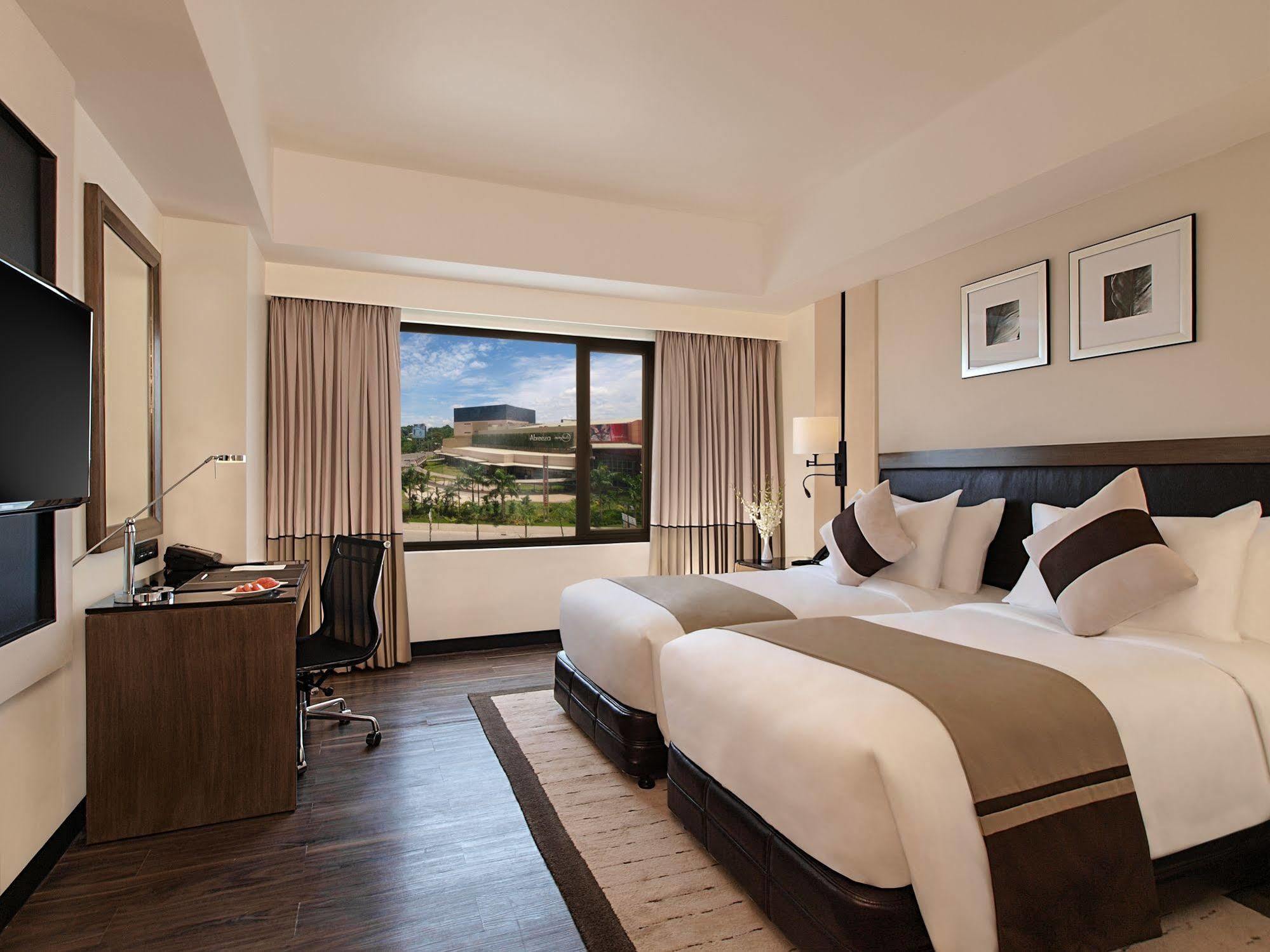 Hotel Seda Abreeza 4*